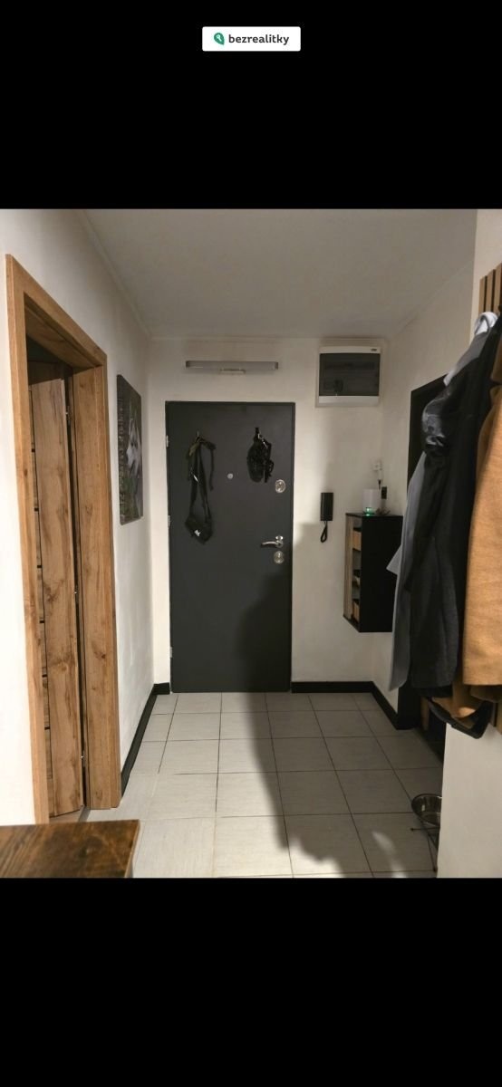 1765828693-fmkwekpzrq-1000025533