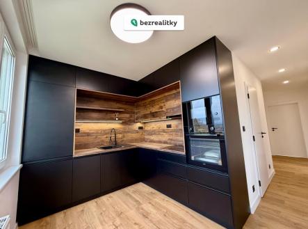 1765442374-djuyueusbm-img-20251211-wa0011 | Prodej bytu, 4+1, 77 m²