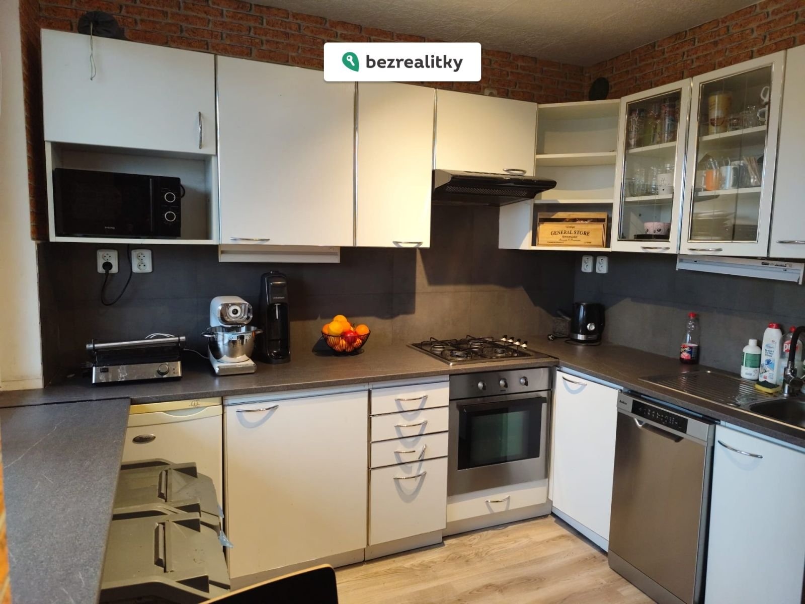 1766161248-lqtrkniyum-kuchy-c5-882