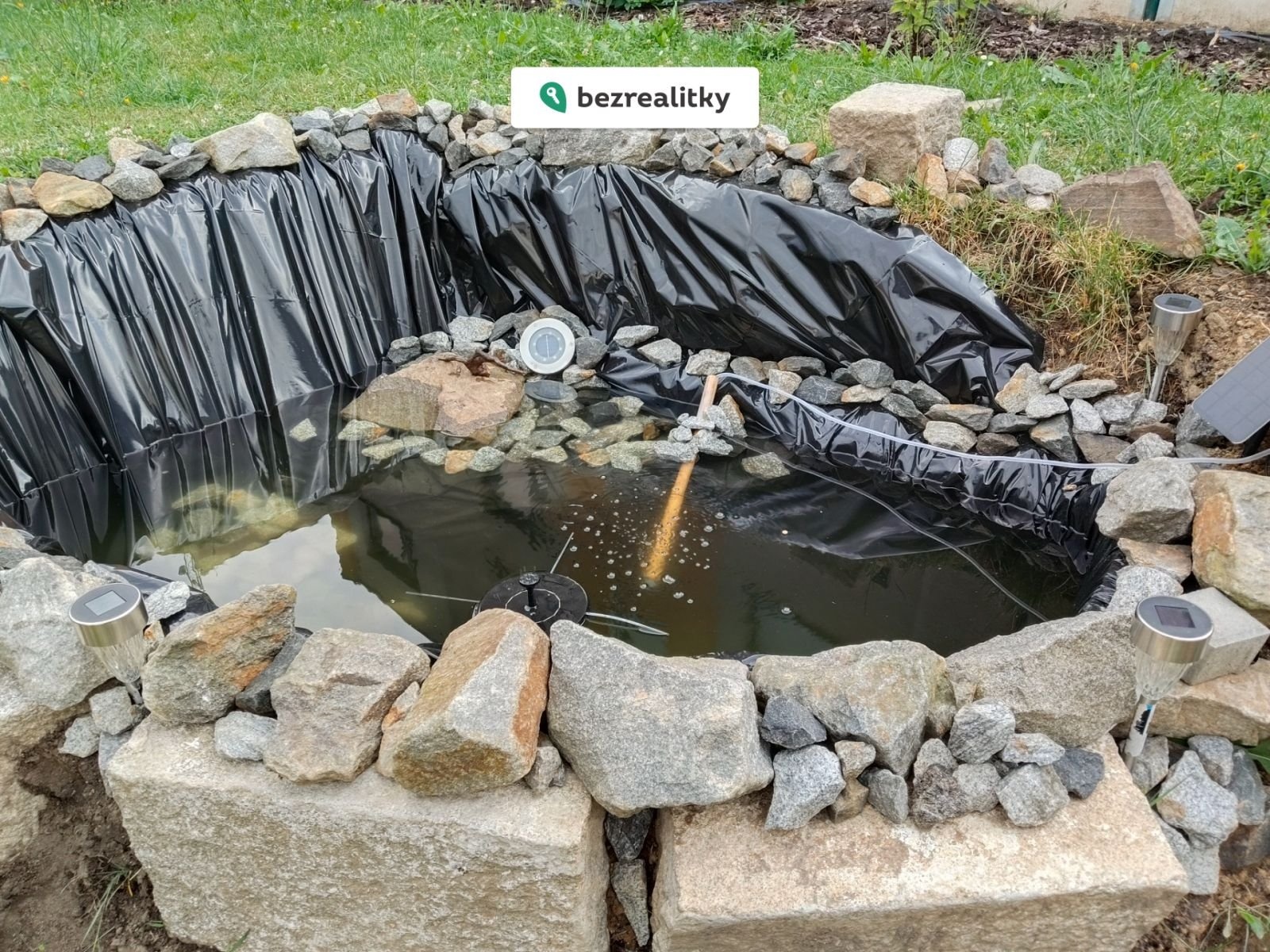 1765261852-adslksplyw-1000008767