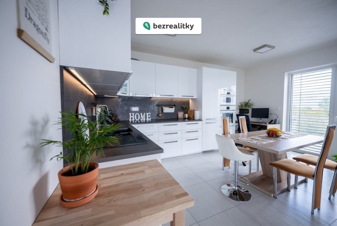 1766877628-oyugveazaj-jidelni-kout2