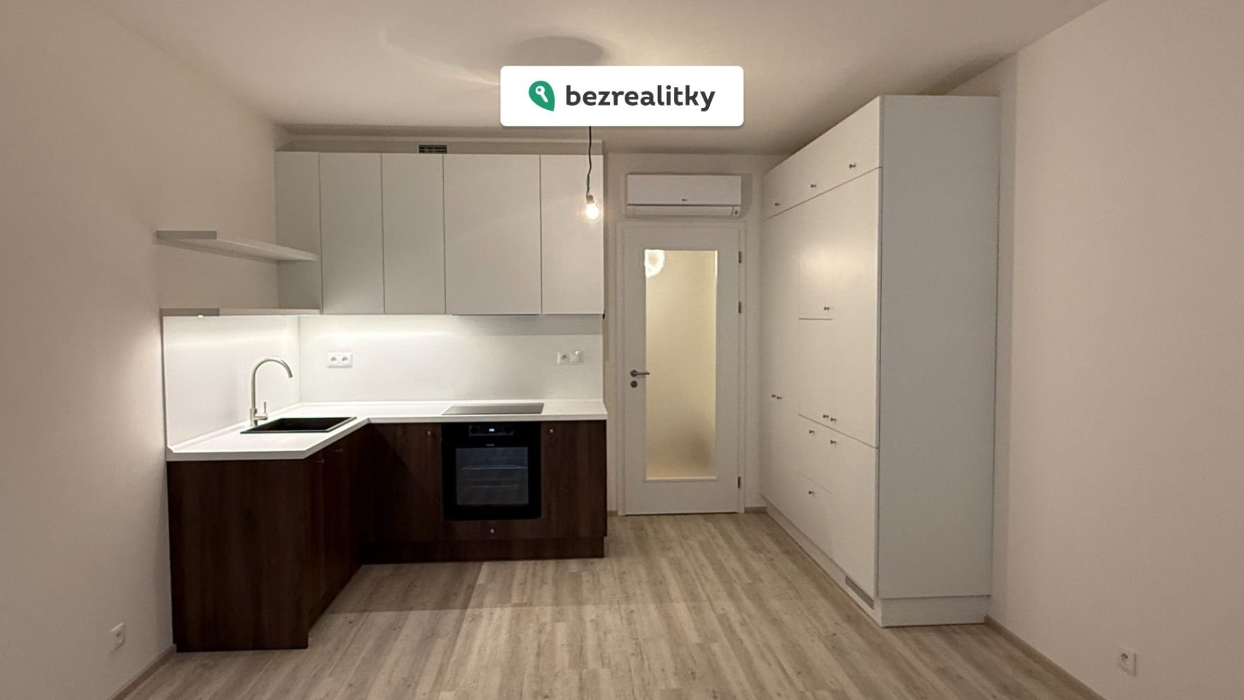 1767623910-xdlwgdswac-2