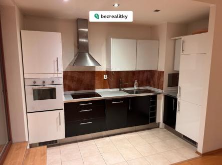 1767826246-hvcnoyddol-kuchyn | Prodej bytu, 2+kk, 46 m²