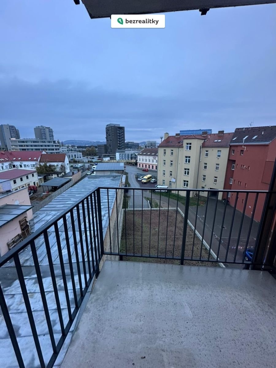 1767793823-uapwpdmdoc-obr-c3-a1zek-whatsapp-2c-2025-11-10-v-08-21-38-93e95b3d