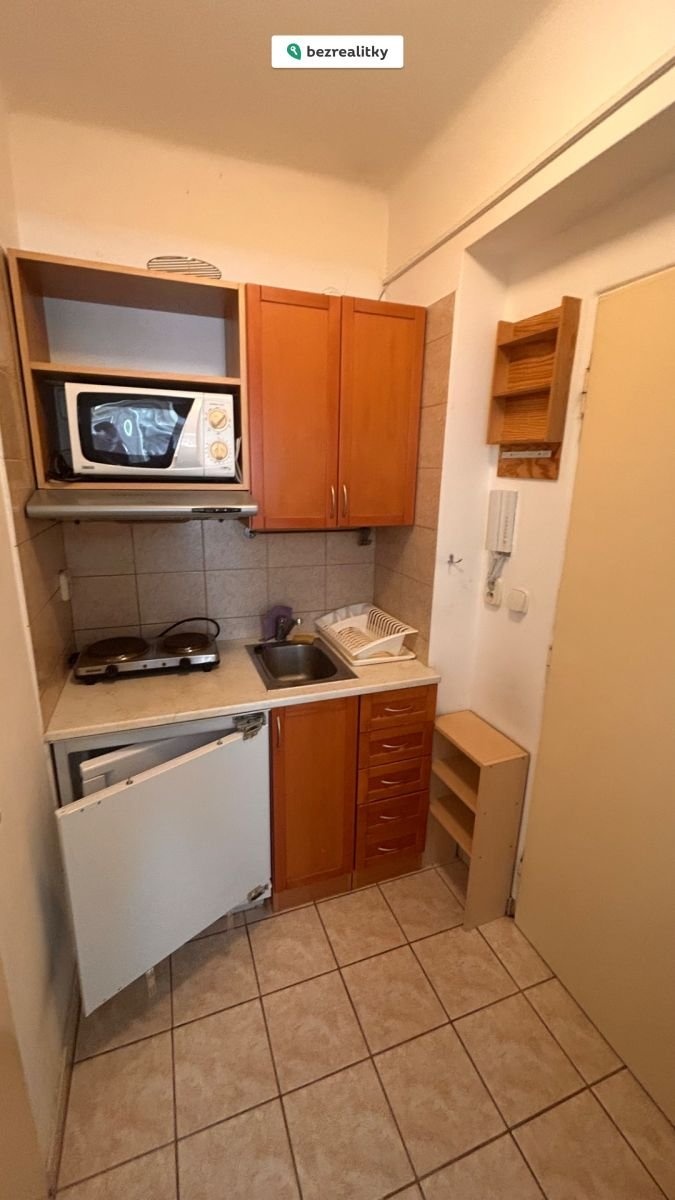 1768051660-nzejhmjaqp-img-2012