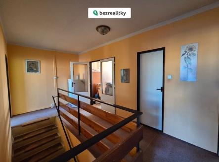 1767950220-sxbmttzflf-1-chodba | Prodej bytu, 4+1, 78 m²