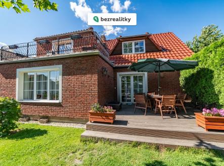 1768150054-lqbdlycwfy-bar-c3-a1k-a-okol-c3-ad-title | Prodej - dům/vila, 156 m²