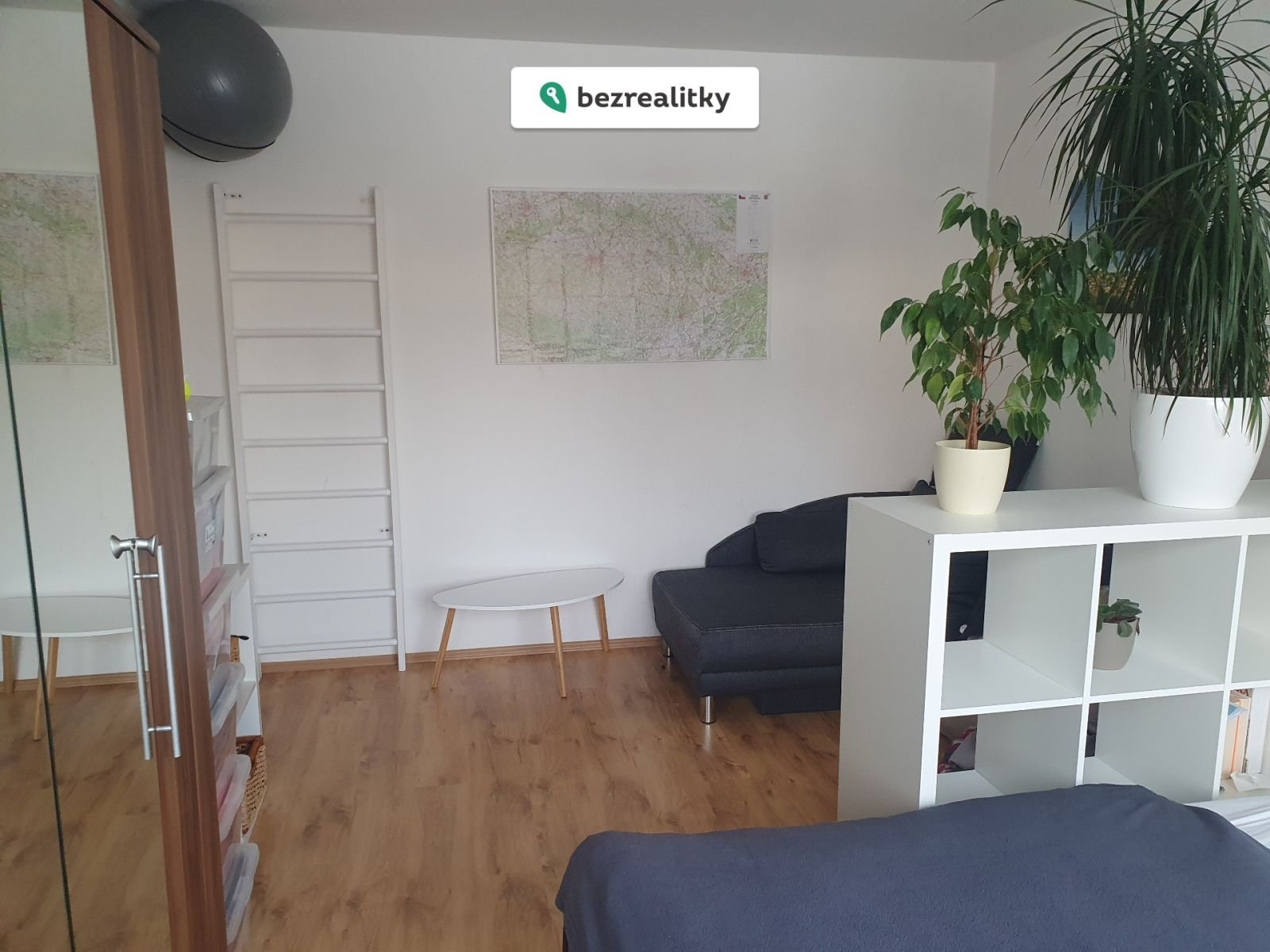 1768211877-eenfmlspho-2-loznice