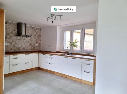 1768216046-pazebwxqta-20240630-165029-top | Prodej - dům/vila, 162 m²