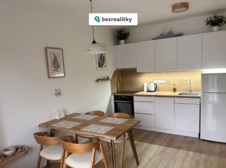 1776783383-gemini-generated-image-9pjvk59pjvk59pjv | Prodej bytu, 2+kk, 45 m²