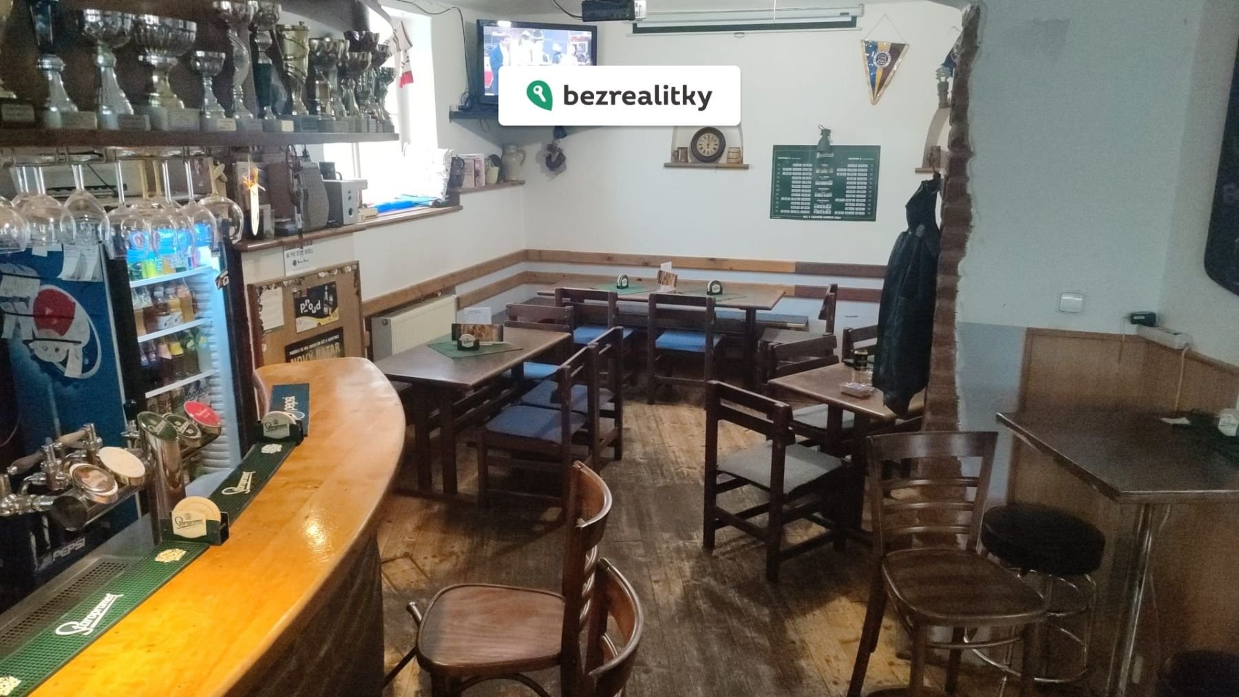 1763388794-ahapqdvqbn-na-sklace-13-prostory-k-sezen-c3-ad