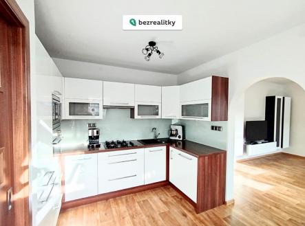 1768817692-sfhmxamomf-kuchy-c5-88-3-8-1 | Prodej bytu, 3+1, 78 m²