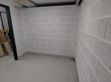 1769547646-aqnrbwufas-615651581-10235365174002363-8512839361413208541-n | Prodej - malý objekt/garáž