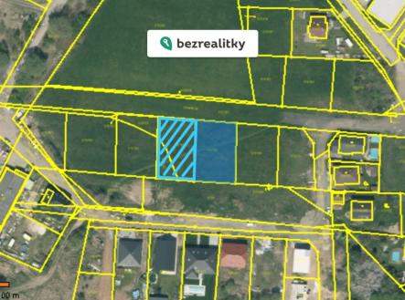 1769865816-jielhxsepk-6-leteck-c3-bd-pohled-polohy-pozemku-v-klidn-c3-a9-c4-8d-c3-a1sti-klokot-e2-80 | Prodej - pozemek pro bydlení, 1 627 m²