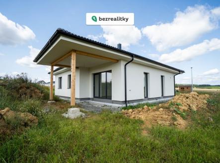 1770372780-hndzuwoezn-finpos-29-281-29 | Prodej - dům/vila, 102 m²