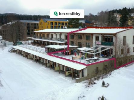 1770814645-xcfdwcjrer-fasada-prodej | Prodej - dům/vila, 930 m²