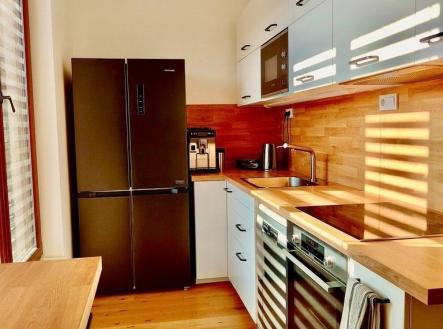 1774370650-ycrqrydcmp-869c641c-24e5-4a1c-b62d-79d842996d66-1-105-c | Prodej bytu, 3+kk, 86 m²