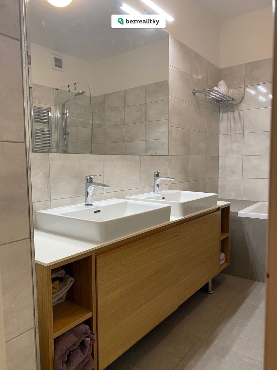 1771259510-ygiuvegemf-vybrano-288-29