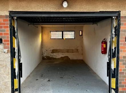 1771939247-zbxchzidez-img-20250306-wa0065 | Prodej - malý objekt/garáž