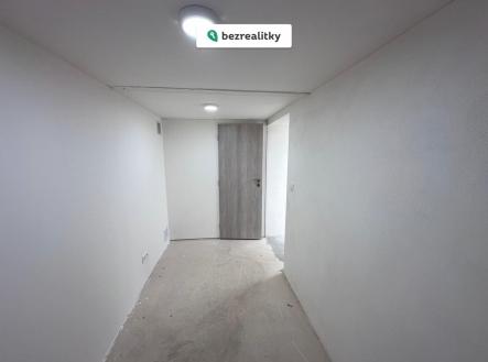 1772045034-ifskfmiyyt-whatsapp-image-2026-02-19-at-14-44-34-282-29 | Prodej - komerční objekt, jiný, 35 m²