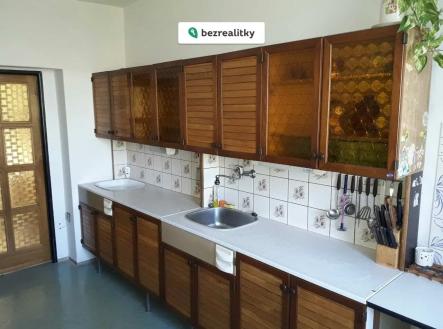 1768928481-yakuicqqsl-image-0-02-05-168771d7ab9f4b48848e2d5c2cae1df8e475b491ae5d6b75a102a3c9f3df413d | Prodej - dům/vila, 240 m²