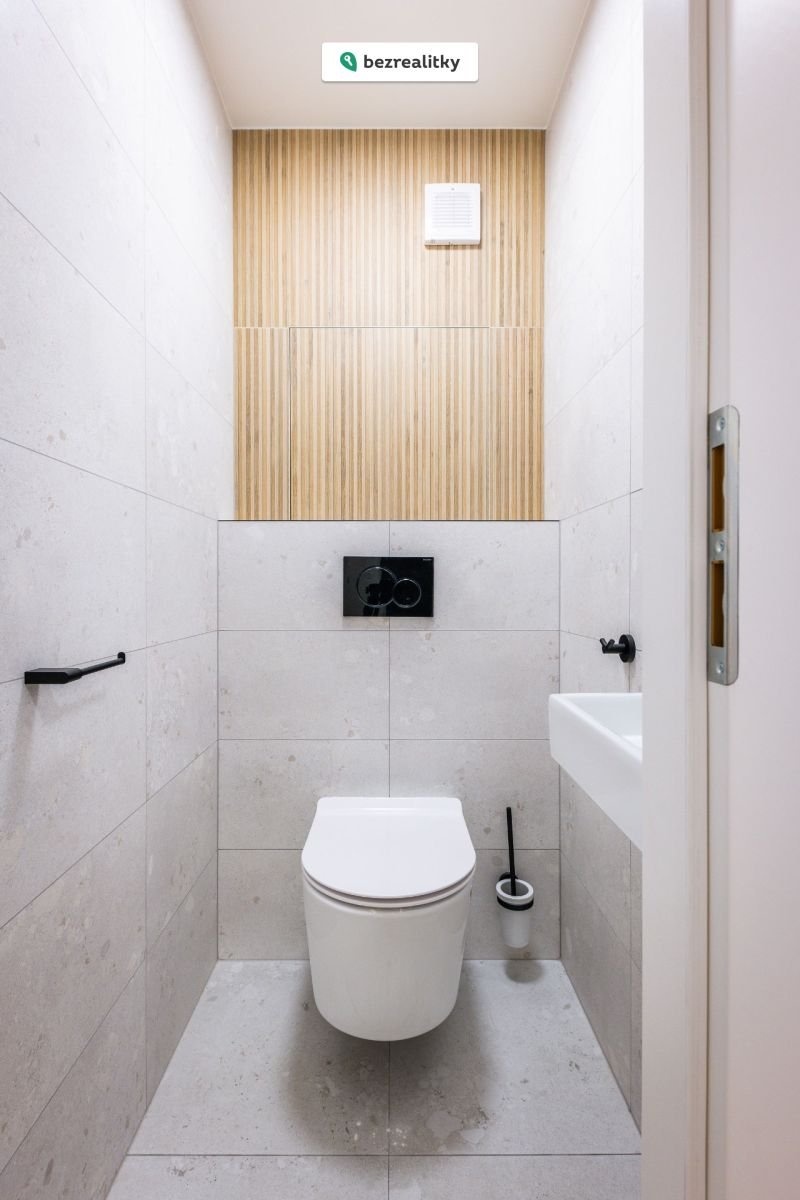 1772827543-qbfajcqzvb-kuninova1723-009