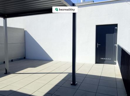 1771430218-vfyeognpfd-bf3d0374-50be-463e-8e38-fd9e254f02ea | Prodej bytu, 2+kk, 51 m²