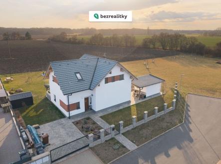 1773579241-tptuaqbsel-dji-20260311163225-0257-d | Prodej - dům/vila, 136 m²