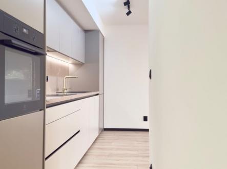 1776587643-yzbhutaktl-img-2090 | Prodej bytu, 2+kk, 46 m²