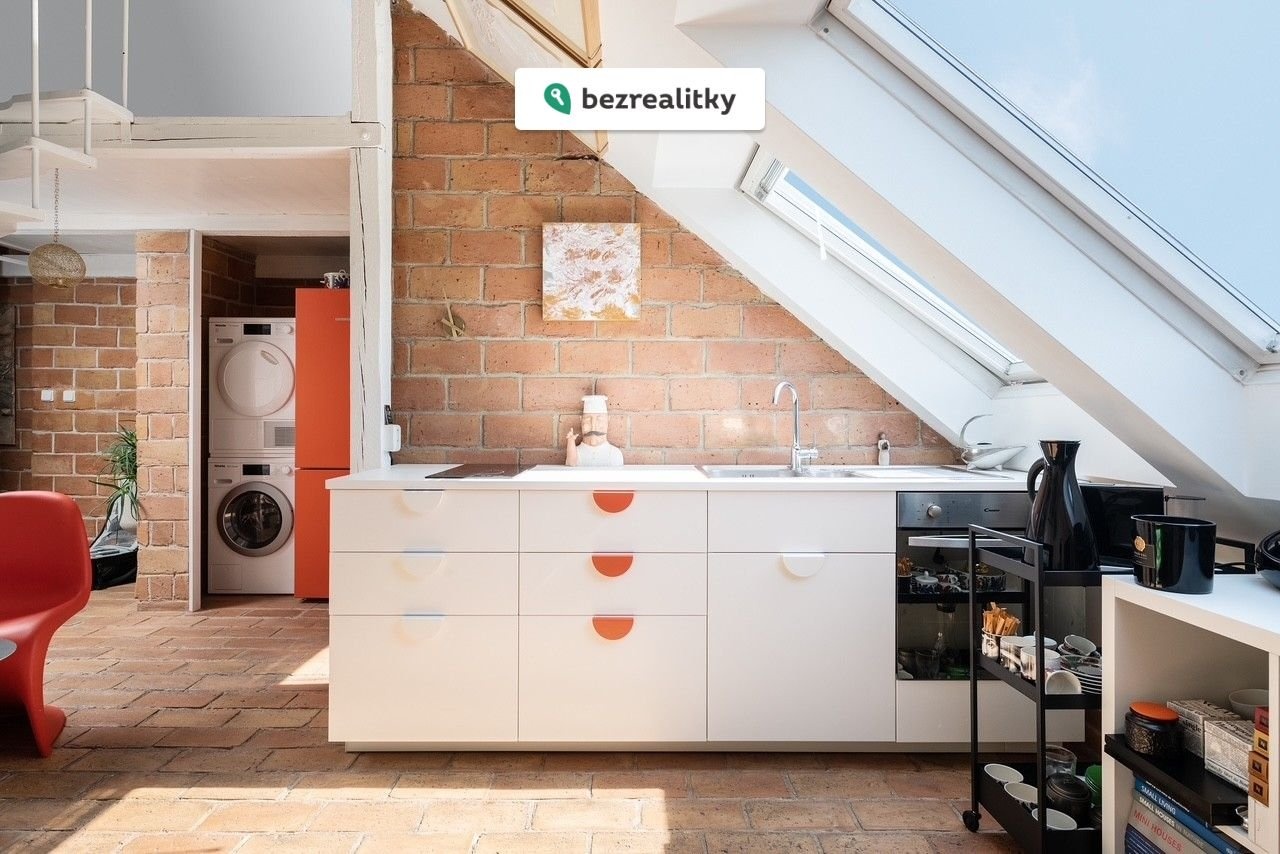 1774023866-cwzreyjffo-horni-3-kuchyne