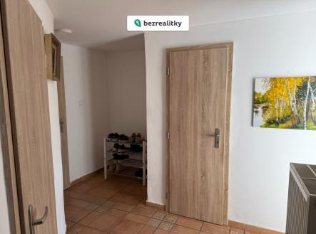 1774116762-tkzeeiyvit-chodba | Prodej - dům/vila, 126 m²