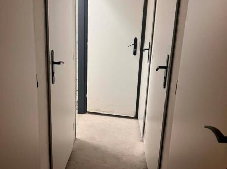 1774348910-qunlimmxvx-1 | Prodej - komerční objekt, jiný, 2 m²