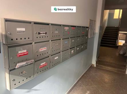 1774348910-shzwdrxemm-2 | Prodej - komerční objekt, jiný, 2 m²