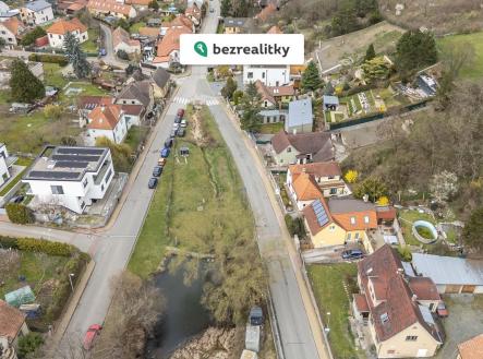 1774598662-dji-20260326121624-0197-d | Prodej - pozemek pro bydlení, 736 m²