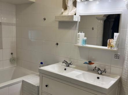 1774804505-fmlevnkhbc-img-7606 | Prodej - dům/vila, 240 m²