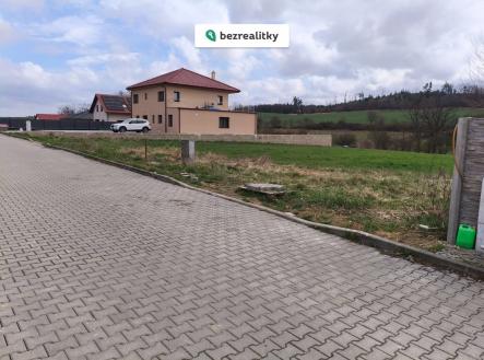 1774863269-lkluohkneo-50f4114c-5515-4faf-b7bf-1a1fa735b21b | Prodej - pozemek pro bydlení, 750 m²