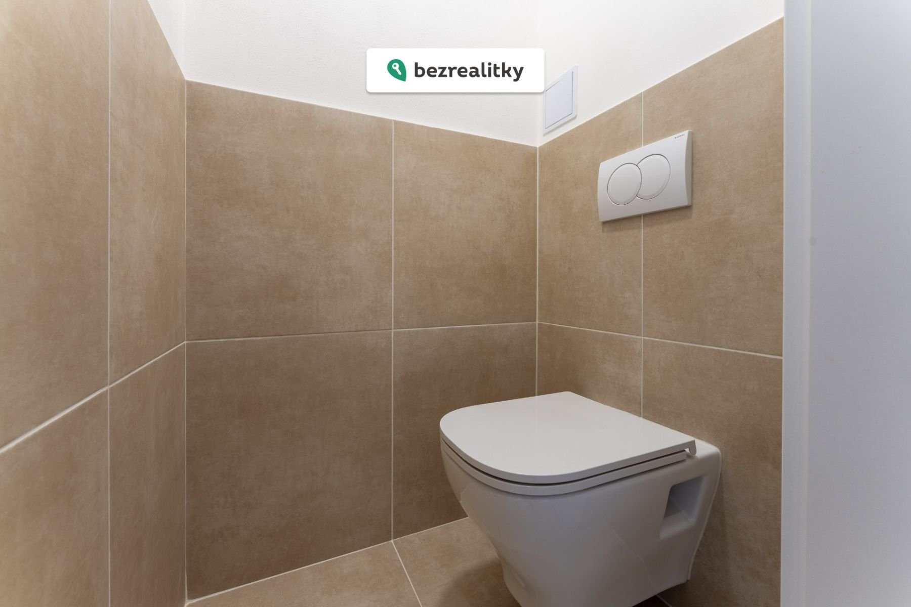 1776358746-vdasnzmeah-dsc2477-hdr