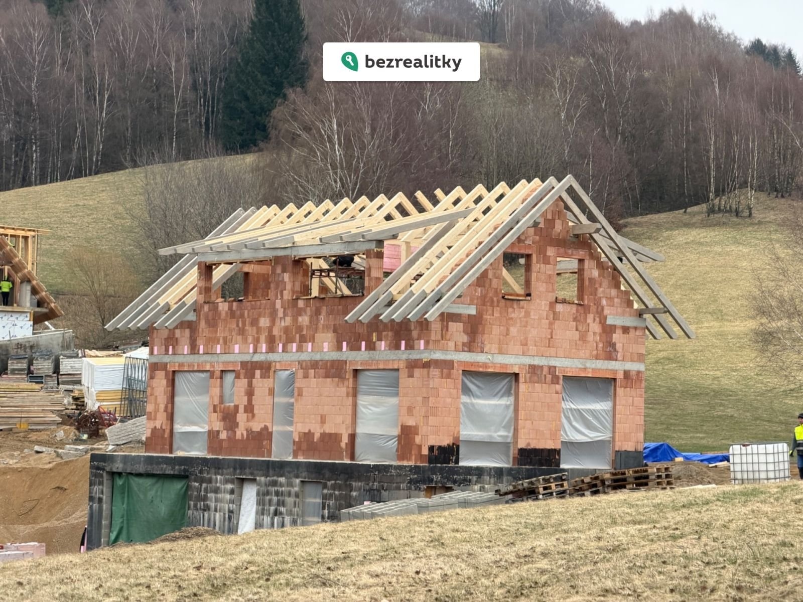 1774961693-zkwcatoyxn-img-5320