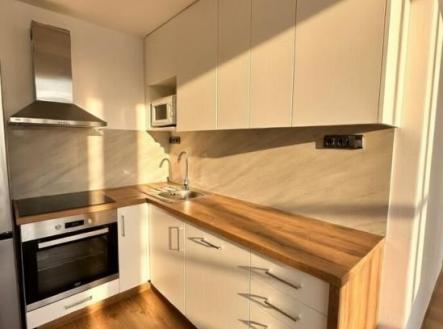 1775059449-yurprxhrvp-whatsapp-image-2026-04-01-at-15-10-11 | Prodej bytu, 2+kk, 40 m²