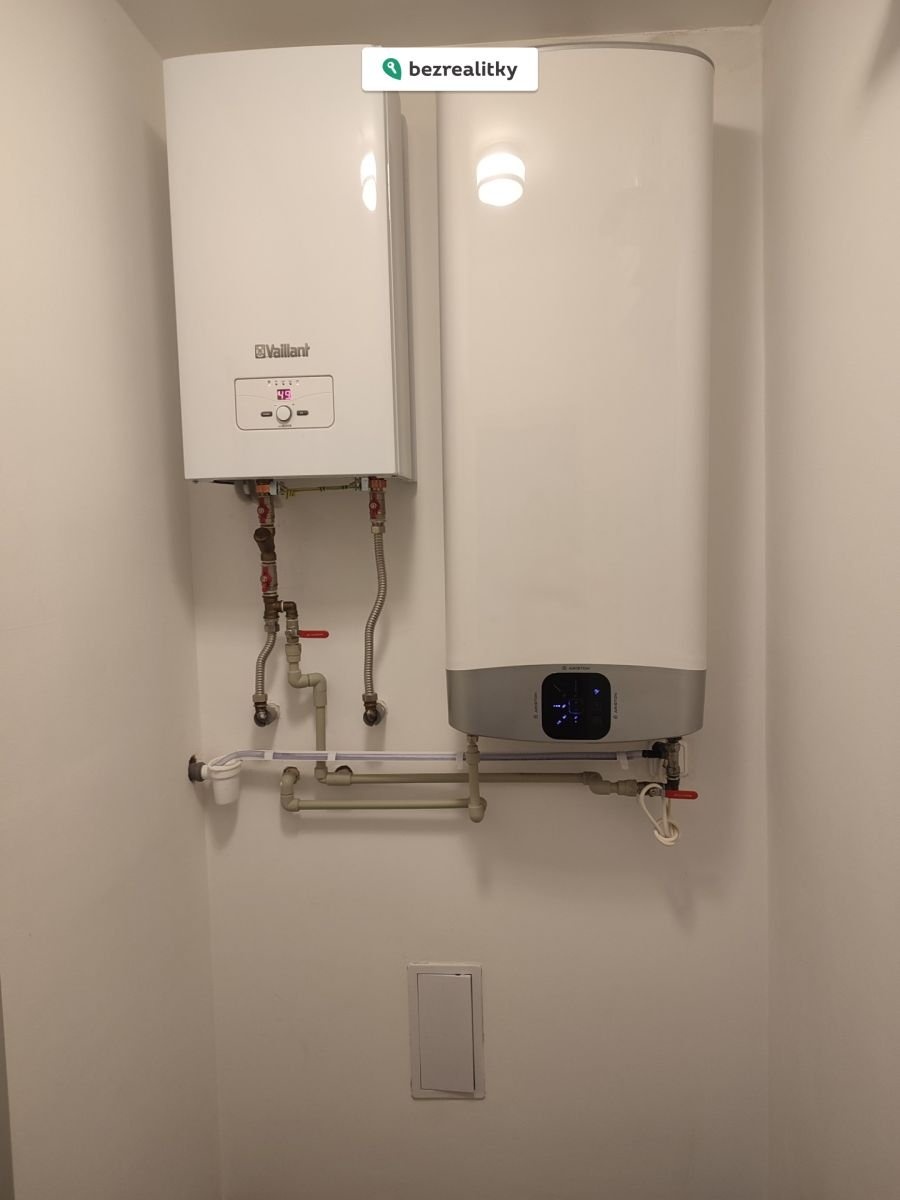 1775222391-gigsiqfhsm-img-20251212-094853