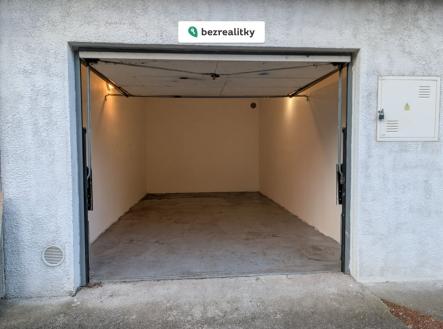 1779082251-nwjciyblmq-pxl-20260517-175701375-mp | Prodej - malý objekt/garáž