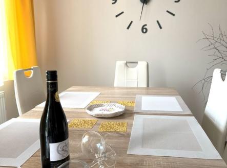 1775302744-qoyzhdajia-j-c3-addelna | Prodej bytu, 3+kk, 85 m²