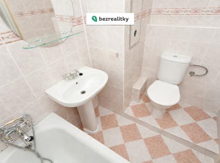 1775478130-abttvstmsu-koupelna-s-geometrick-c3-bdmi-detaily | Prodej bytu, 2+kk, 39 m²