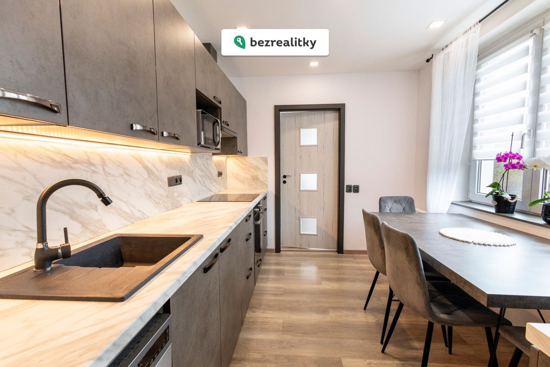 1775833350-rbywfbqugk-kuchyn-c4-9b2