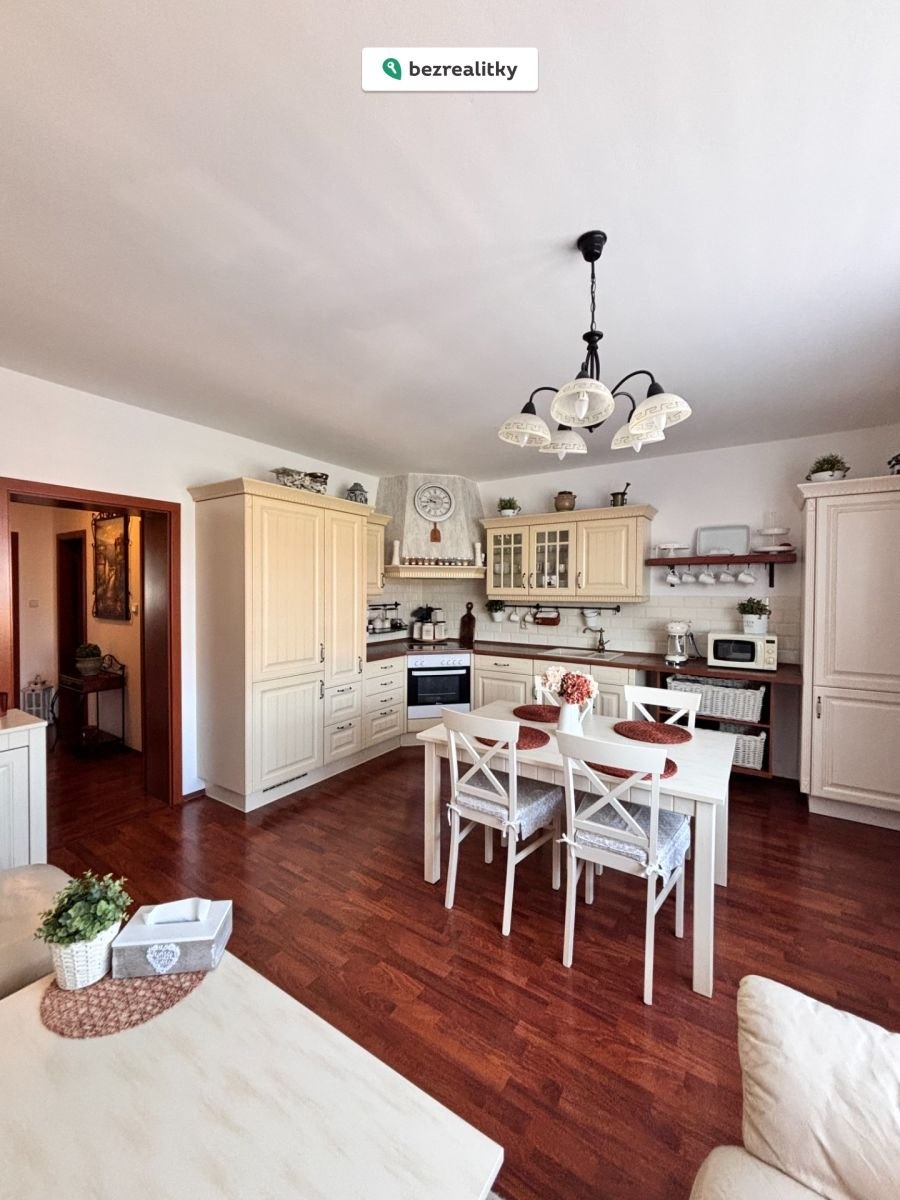 1775916376-kfyylhhqgx-img-5303