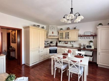 1775916376-kfyylhhqgx-img-5303 | Prodej bytu, 3+kk, 76 m²