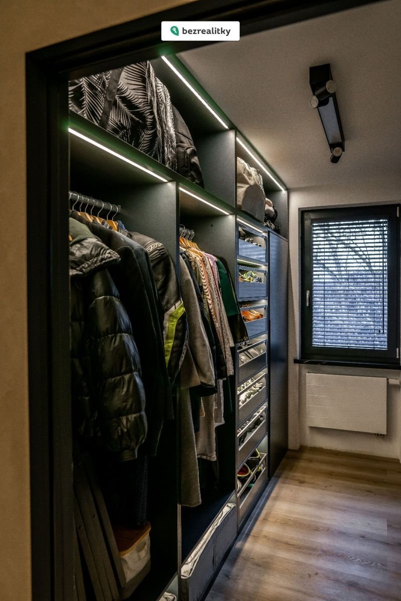 1775973966-ixsuavlfmv-whatsapp-image-2026-04-12-at-08-02-28