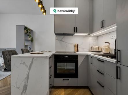 1776014309-dvnrdxezji-whatsapp-image-2026-04-08-at-20-19-39-9 | Prodej bytu, 2+kk, 33 m²