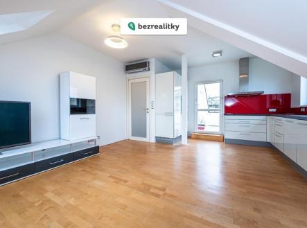 1776350650-uzjesarkke-ffd99bd4-9989-4dff-b2c6-269abebf4fb2 | Prodej bytu, 2+kk, 62 m²