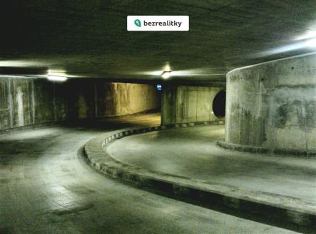 1776459580-zuhgtrlbyz-sjezd-do-gar-c3-a1-c5-be-c3-ad-a | Prodej - malý objekt/garáž